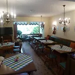Gaestehaus-staats 3*
