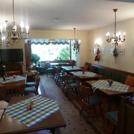 Gaestehaus-staats 3*