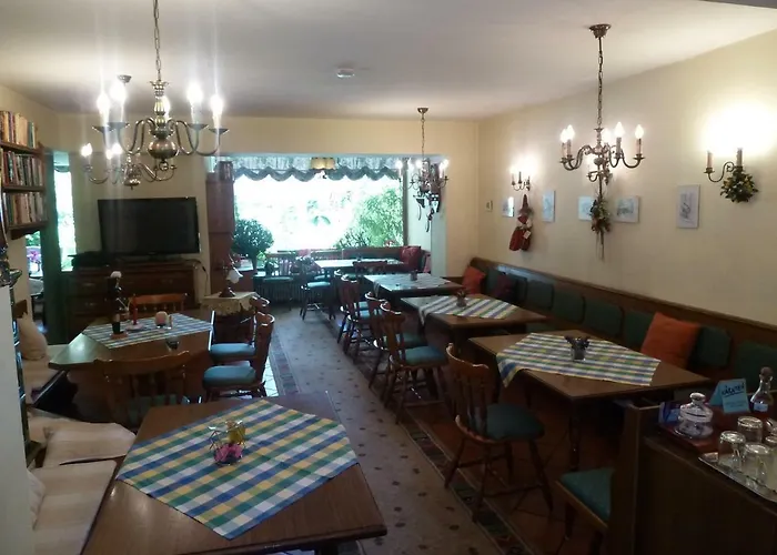 Gaestehaus-staats 3*